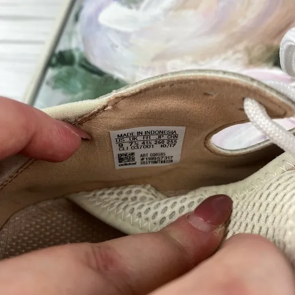 Adidas Woman’s Run Lux Sneaker in Off White Combo Size 9.