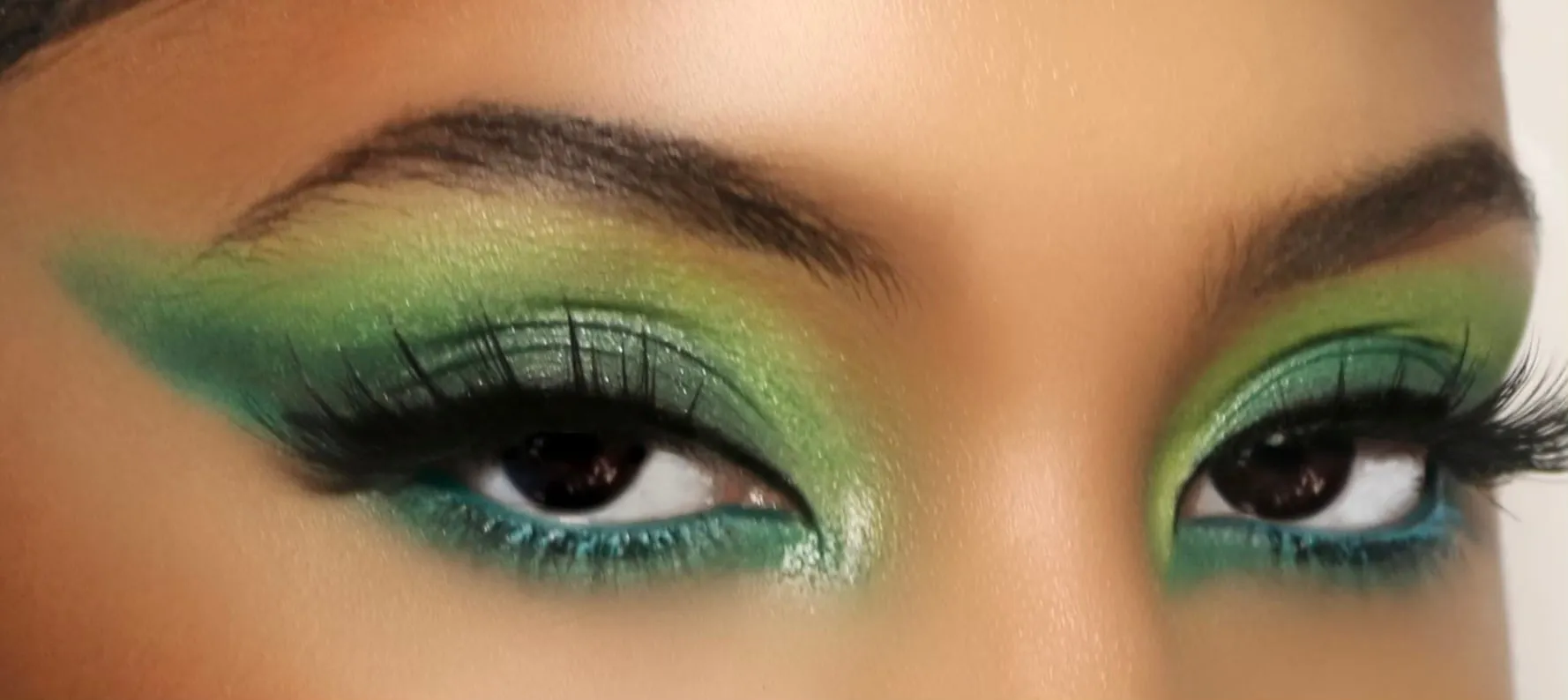 BANCO VIRAO EYESHADOW PALETTE