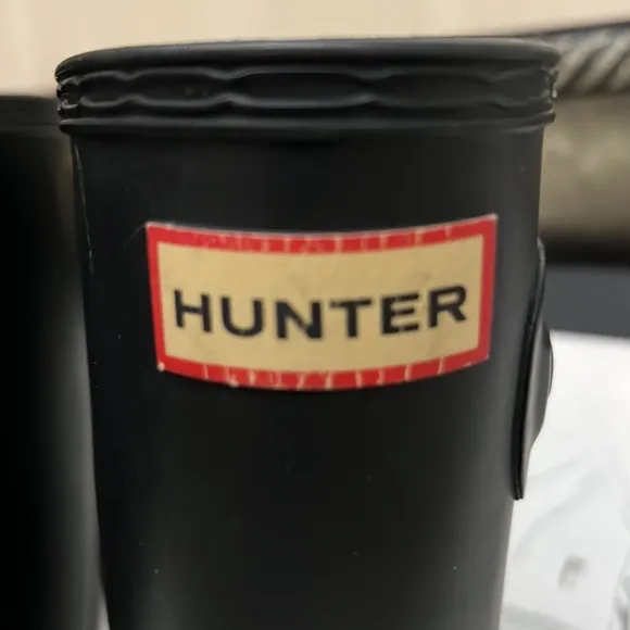 Hunter Original Kids' Classic Rain Boot Black Mate Little Kid/Big Kid) S…