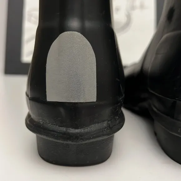 Hunter Original Kids' Classic Rain Boot Black Mate Little Kid/Big Kid) S…