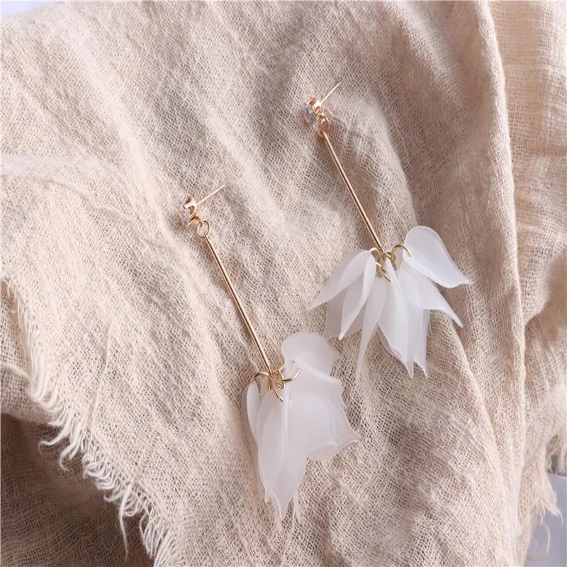 just-lil-things-pin-earrings-white-earrings-jlt10407