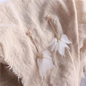 just-lil-things-pin-earrings-white-earrings-jlt10407