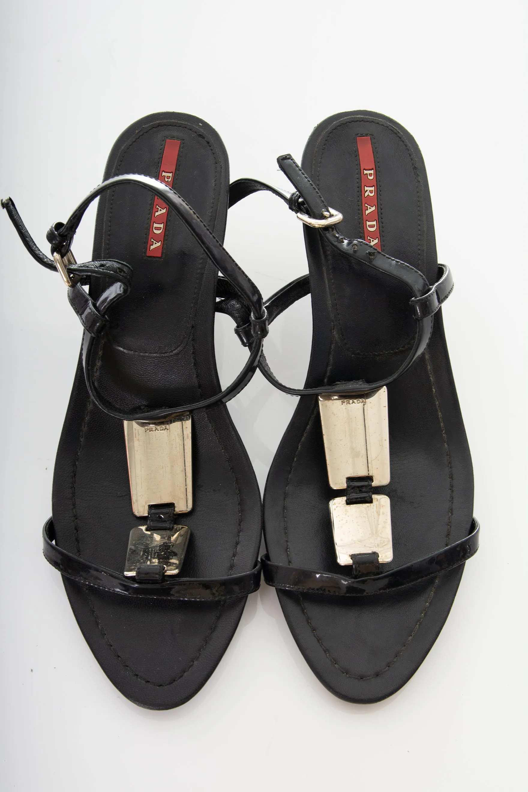 Logo Heels 38