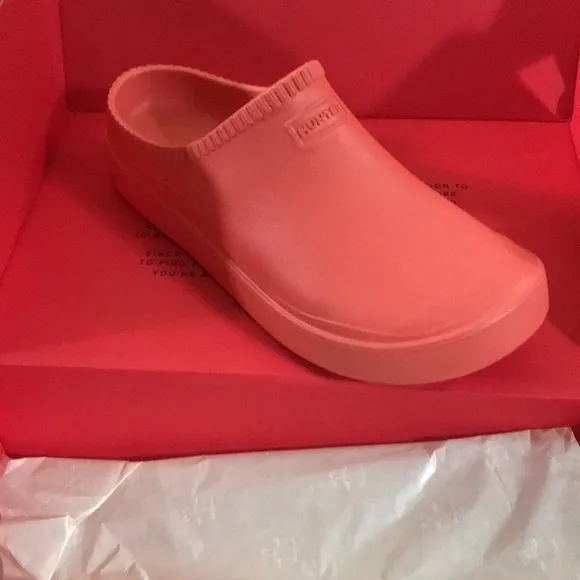 new  Hunter In/Out Bloom Algae Foam Clog in Persimmon Pink 297M0