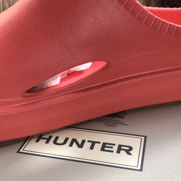 new  Hunter In/Out Bloom Algae Foam Clog in Persimmon Pink 297M0