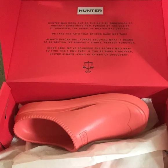 new  Hunter In/Out Bloom Algae Foam Clog in Persimmon Pink 297M0
