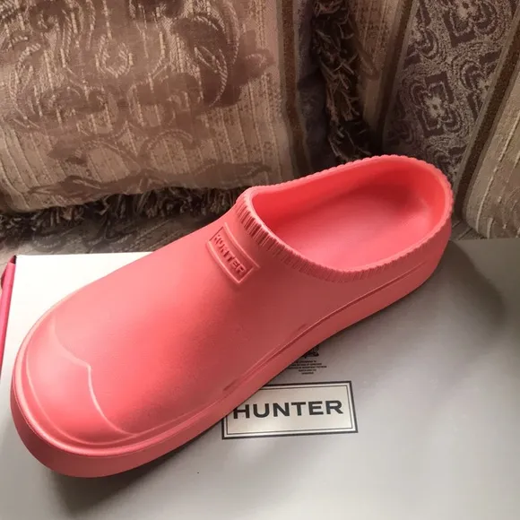new  Hunter In/Out Bloom Algae Foam Clog in Persimmon Pink 297M0