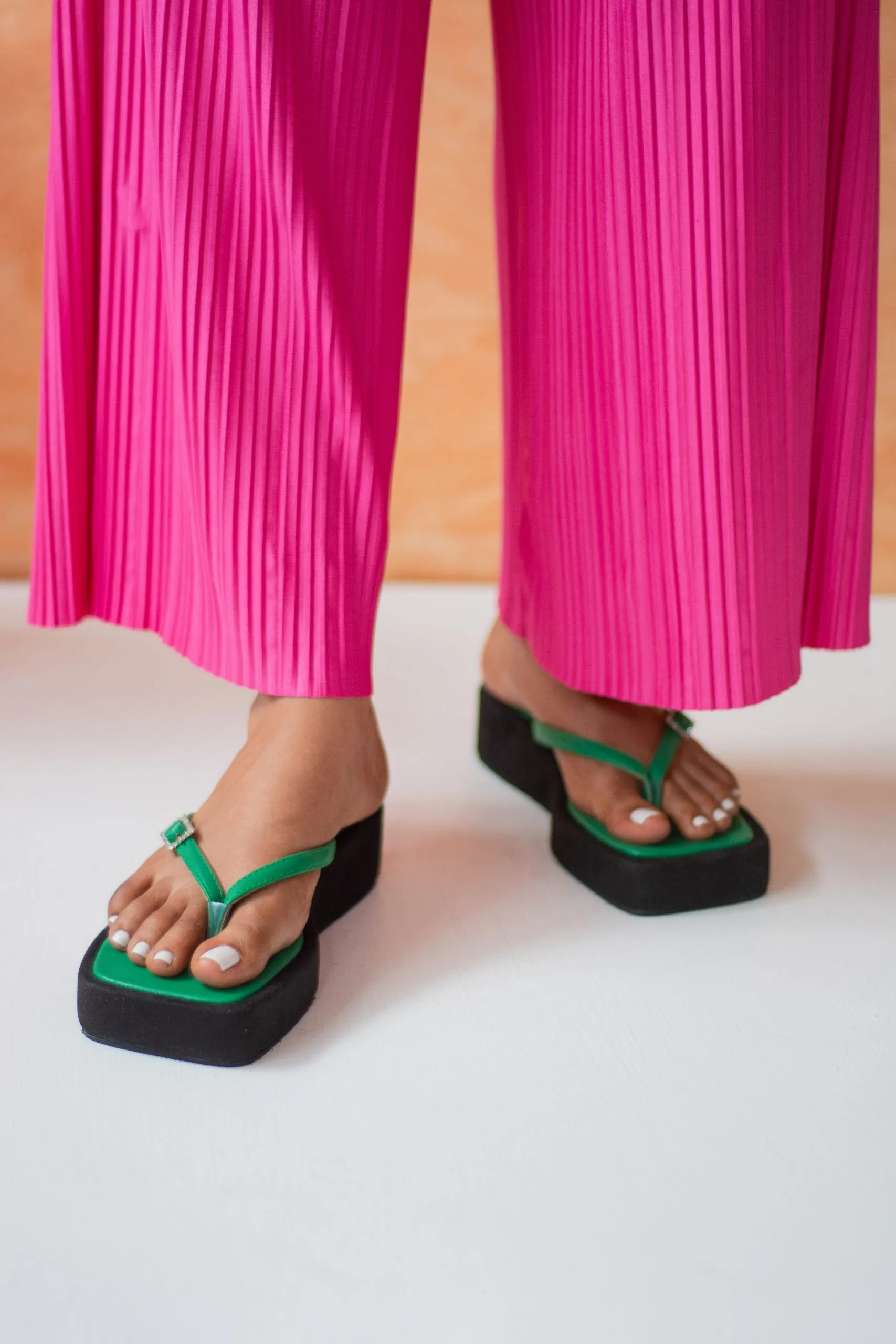 Orchid Flatform Sandals