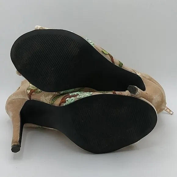 𝅺Quipd Cream Multicolored Floral Sheer Fabric Peep Toe Zip Heel High Heel Shoe