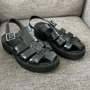 Sorel Ona Streetworks Platform Croc Embossed Fisherman Sandal 9