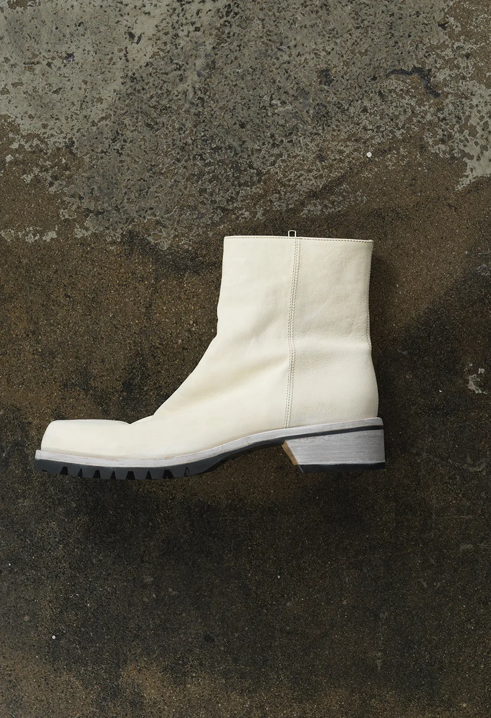 Square Toe Boot / White