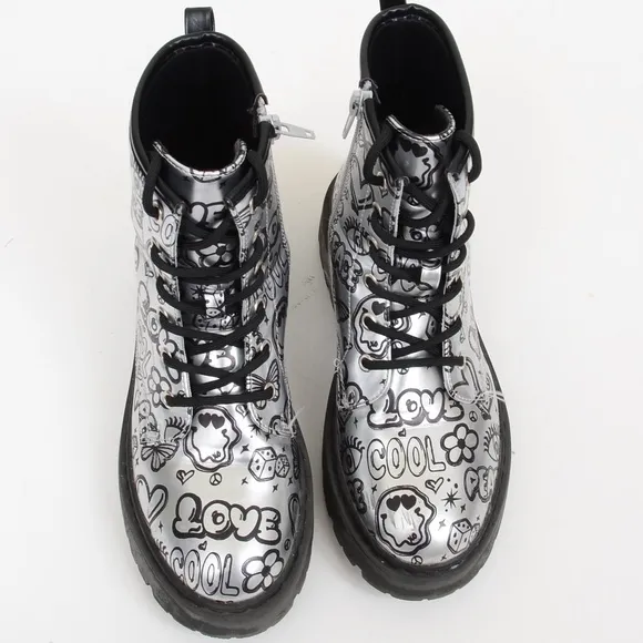 Steve Madden Kids' Jdrina Graffiti Print Combat Boot Silver Black Size 4