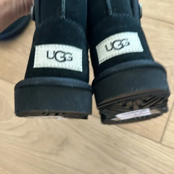 UGG® Jona Boot toddler KidBLACK, Size 10 M