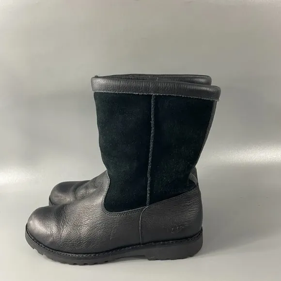 UGG Riverton Boot (Youth Boys'), Size 6