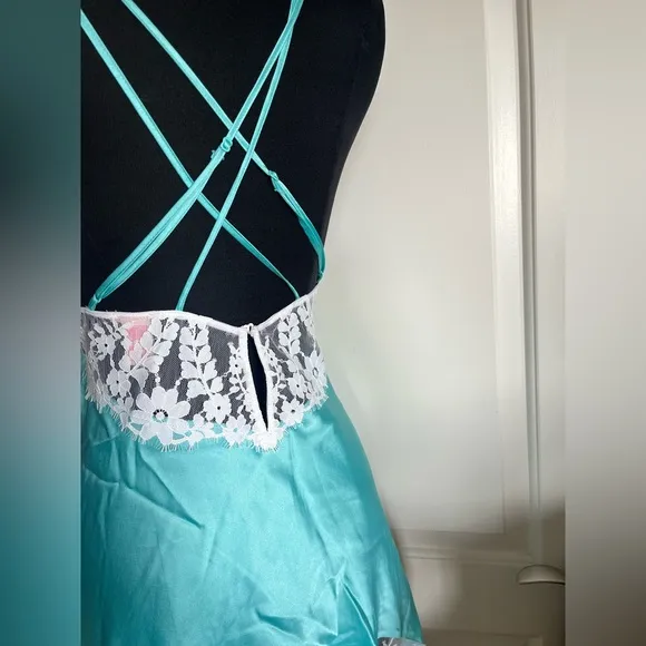 Victoria’s Secret Size M Blue Lace Trim Slip Sleep Dress NWOT