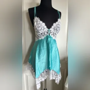 Victoria’s Secret Size M Blue Lace Trim Slip Sleep Dress NWOT