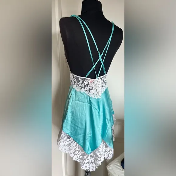 Victoria’s Secret Size M Blue Lace Trim Slip Sleep Dress NWOT