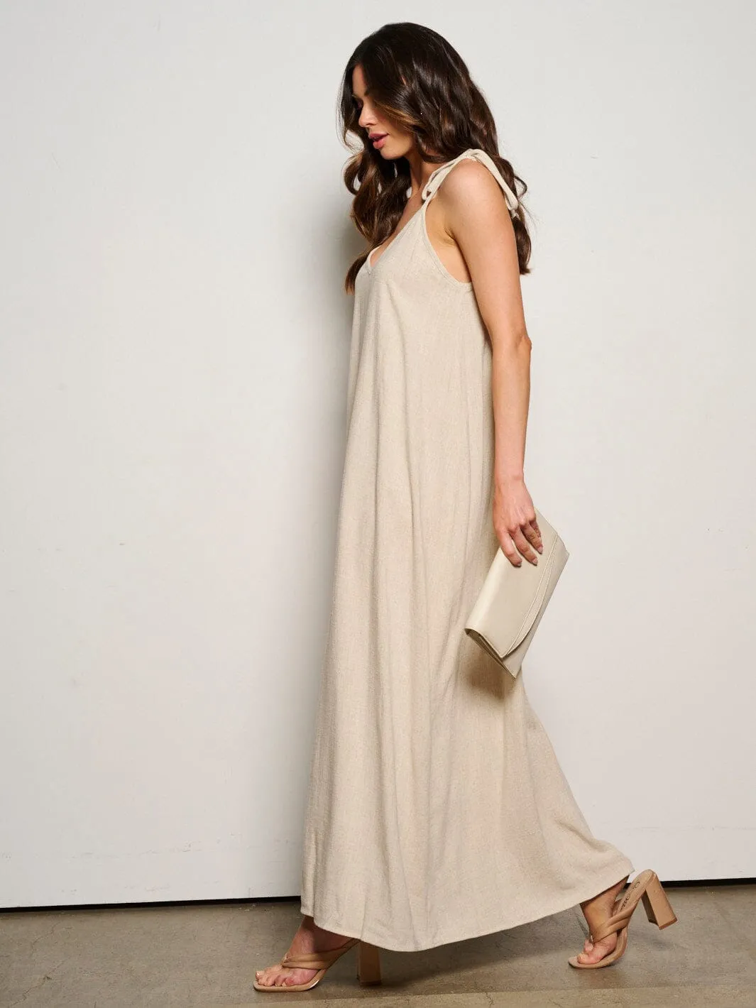 WOMEN'S SLEEVELESS ADJUSTABLE V-NECK MAXI DRESS