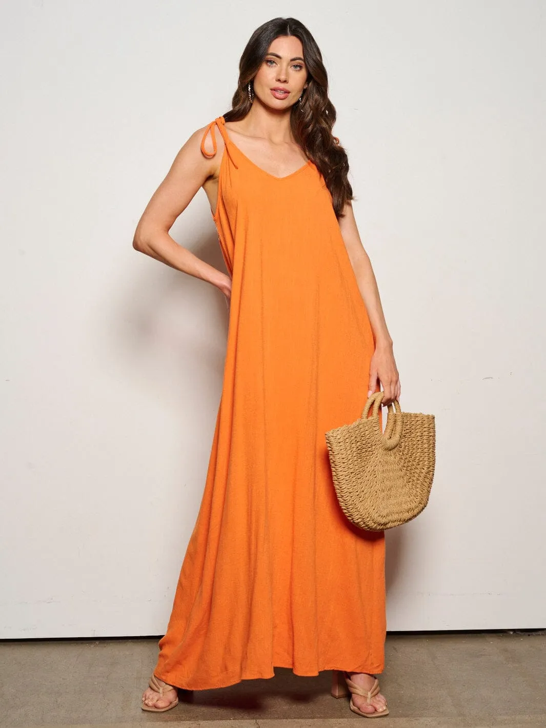 WOMEN'S SLEEVELESS ADJUSTABLE V-NECK MAXI DRESS