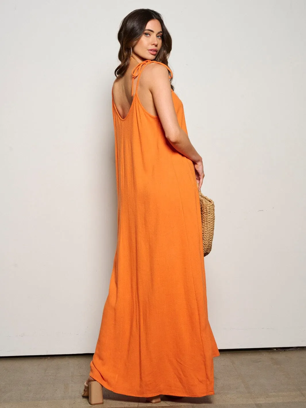 WOMEN'S SLEEVELESS ADJUSTABLE V-NECK MAXI DRESS